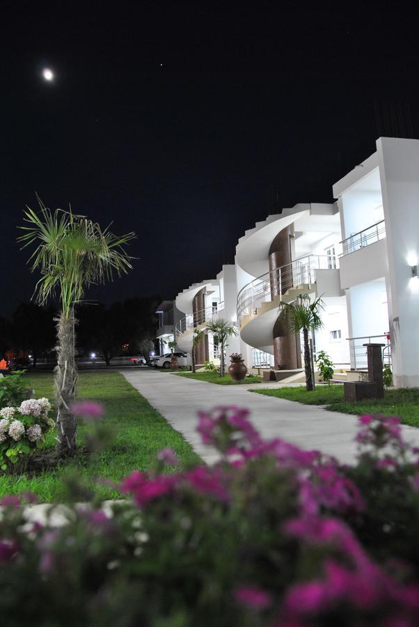 Royal Apartments & Villas Ulcinj Exterior foto